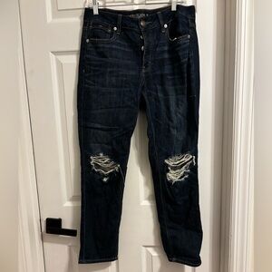 American eagle Dark Wash Distressed Women's Tomgirl Jeans - size 8 Regular